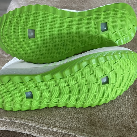 Danskin new sneakers, size 7 1/2 - Picture 2 of 6